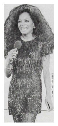 Ross, Diana / On Stage-Smiling-Sparkly Dress / 1989