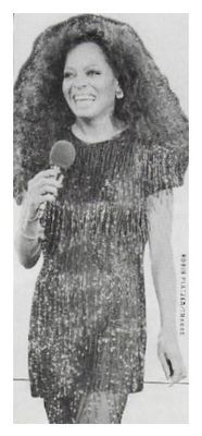 Ross, Diana / On Stage-Smiling-Sparkly Dress / 1989