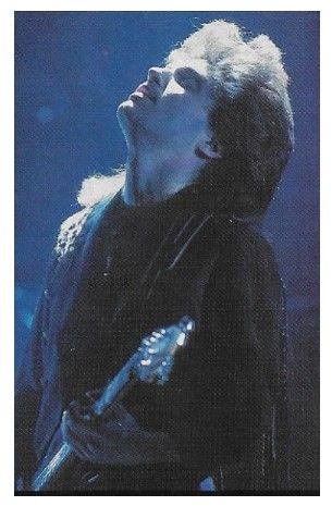 Marx, Richard / On Stage--Looking Up, with Guitar / 1980s