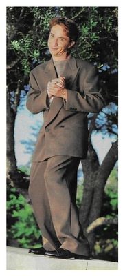 Short, Martin / Standing On Wall, Outdoors / 1995