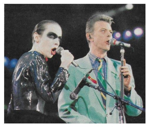 Lennox, Annie / London, UK--Wembley Stadium--with David Bowie / April 1992
