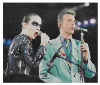 Lennox, Annie / London, UK--Wembley Stadium--with David Bowie / April 1992