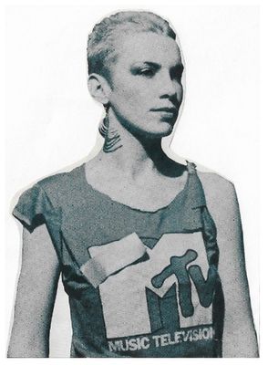 Eurythmics / Annie Lennox: Wearing MTV Shirt / 1983