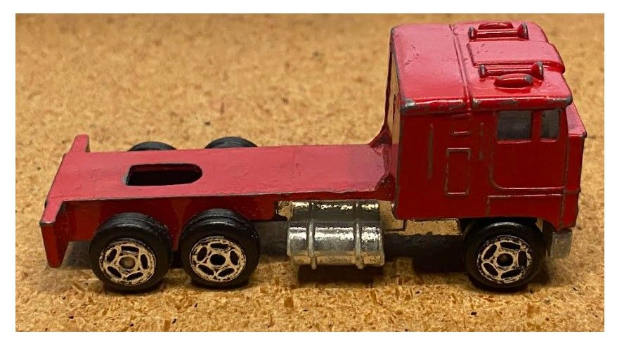 Summer Metal Products / Kenworth Truck / #S8568 - Red