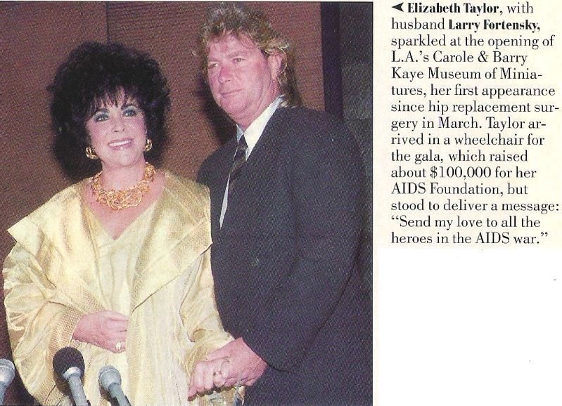 Taylor, Elizabeth / At Carole + Barry Kaye Museum of Miniatures / 1994