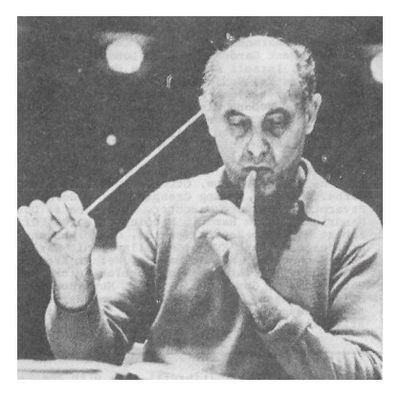 Solti, Georg / Holding Baton--Finger to Lips / 1963