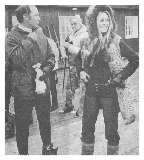 Bardot, Brigitte / With Pierre Trudeau at Ski Resort