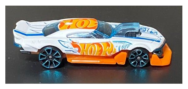 Hot Wheels / Mod Speeder / White