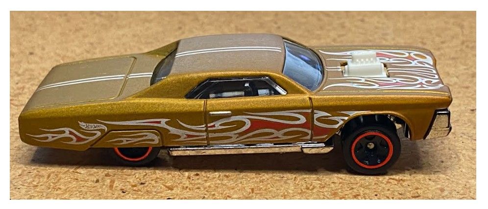 Hot Wheels / Layin' Lowrider / Matte Goldenrod
