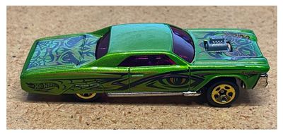 Hot Wheels / Layin' Lowrider / Metalflake Lime Green