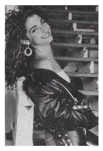 Estefan, Gloria / Smiling, Leather Jacket, Steps / 1991