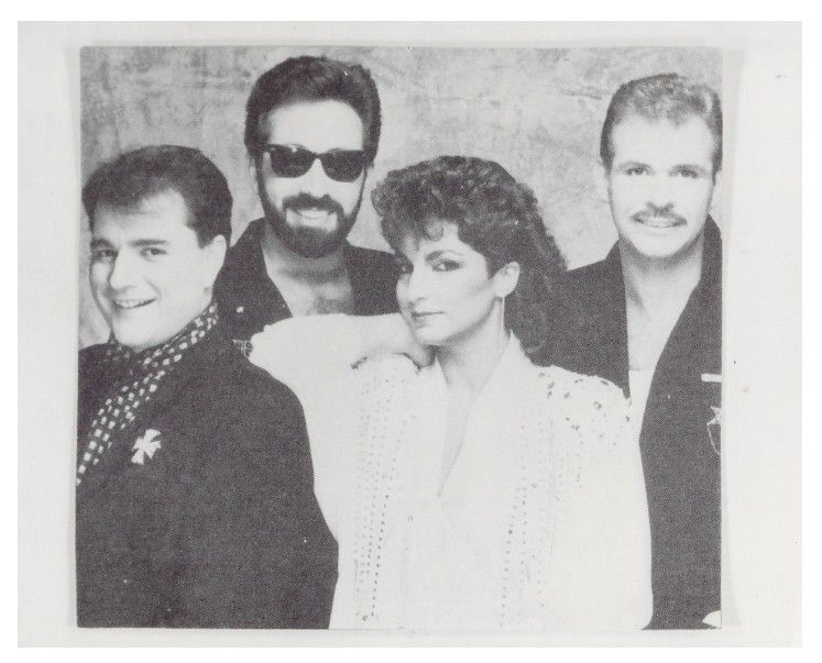 Estefan, Gloria / Miami Sound Machine-Group Photo / 1986