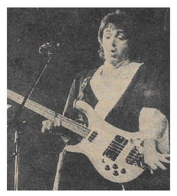 McCartney, Paul / On Stage-Strumming Bass / 1970s