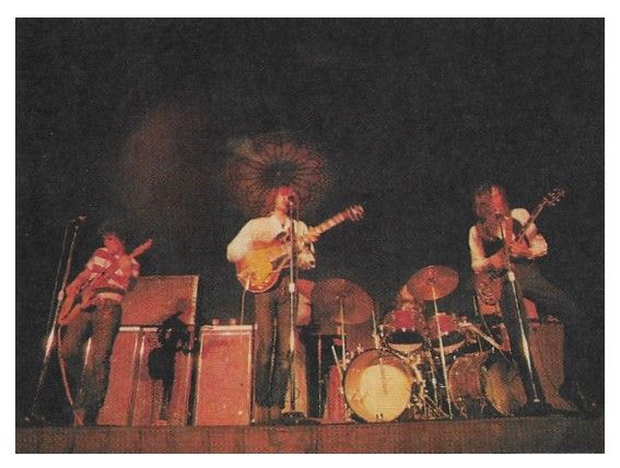 Quicksilver Messenger Service / On Stage-Black, Psychedelic Background / 1960s