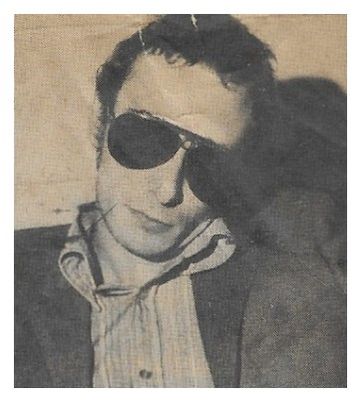 Parker, Graham / Sitting on Couch-Head Tilted / 1977