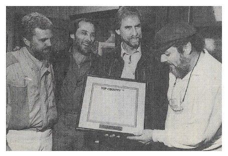 Greenwood, Lee / Receiving Plaque from Jimmy Bowen, Others / 1986