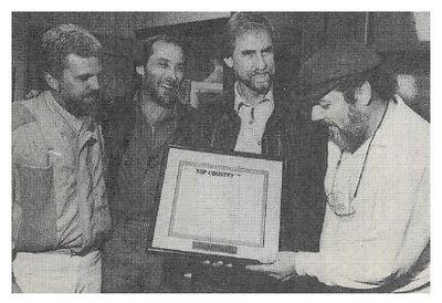 Greenwood, Lee / Receiving Plaque from Jimmy Bowen, Others / 1986