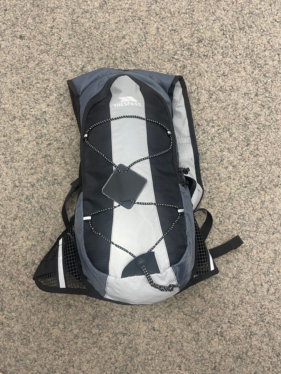 Trespass MIRROR - Sportrucksack inkl. Trinkblase (15L, 620g)