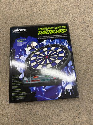 Unicorn Elektronische LED Dartscheibe inkl. 6 Pfeile