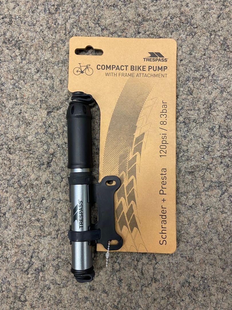 Compact bike pump - trespass