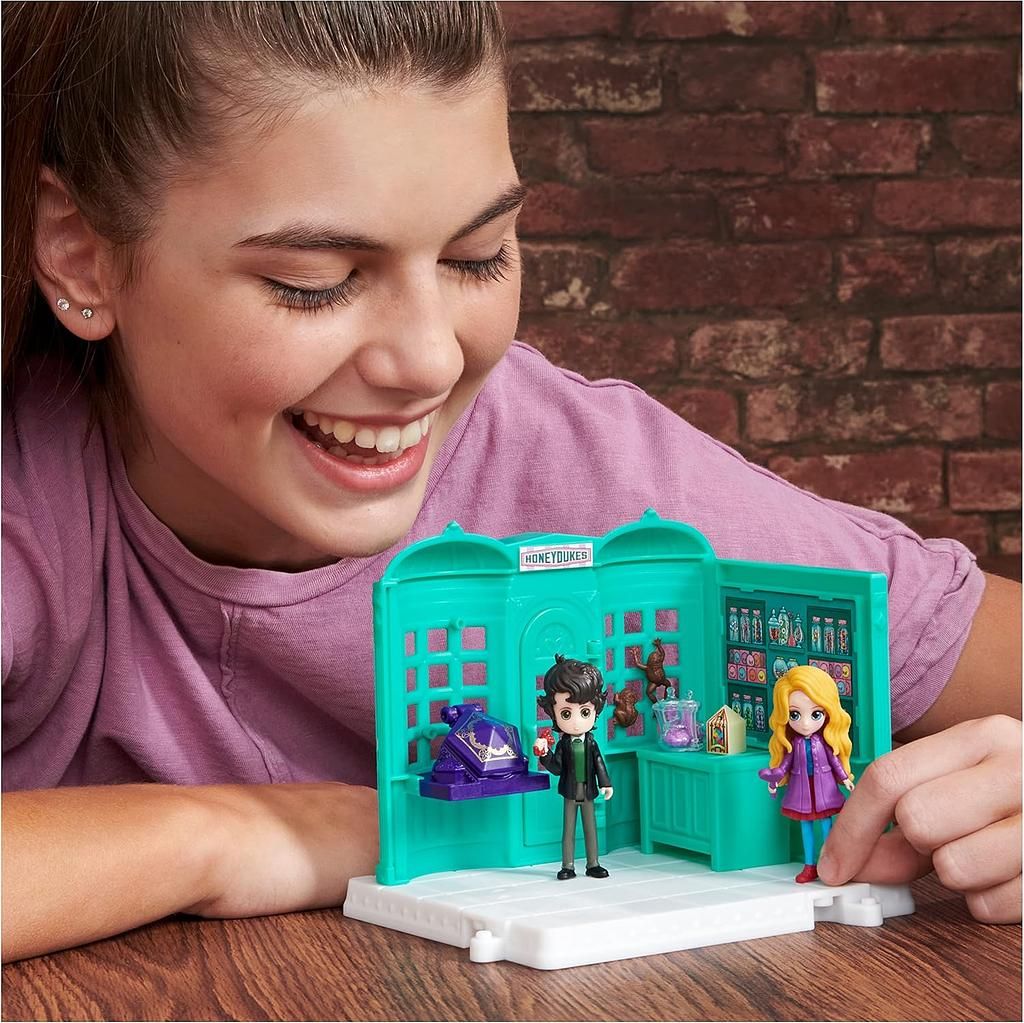 Spinmaster Wizarding World Harry Potter Honeydukes Shop - Playset