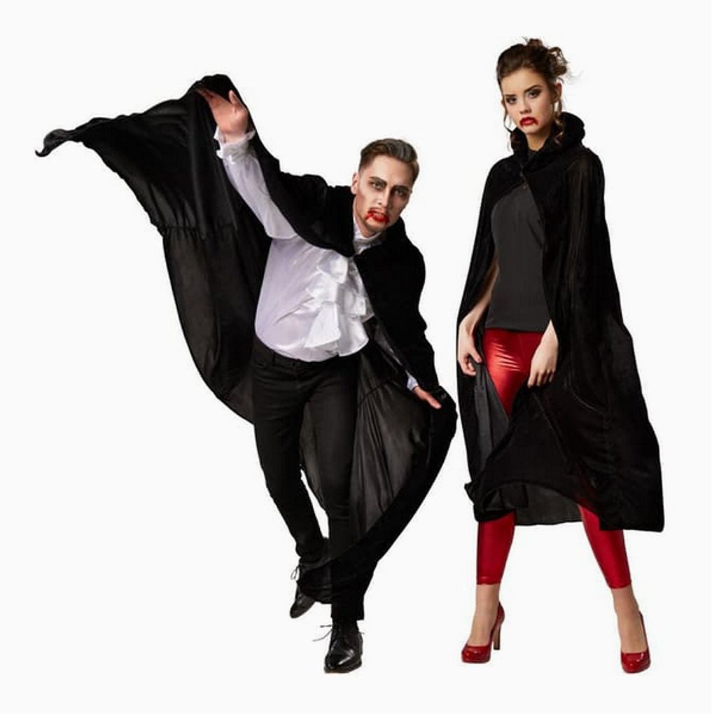 Dress for fun velvet cape with hood