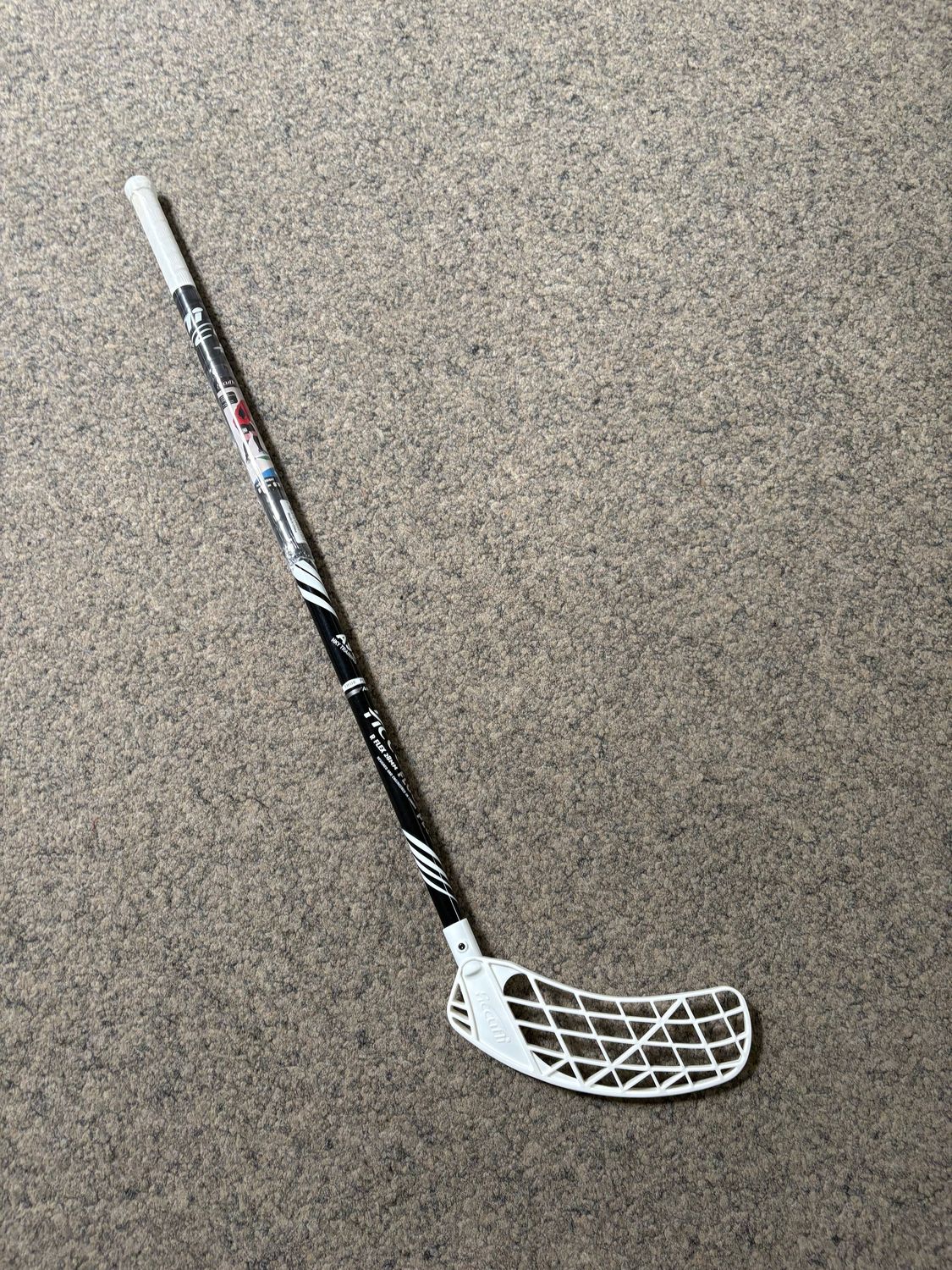 CHAMP Floorball Stick Airtek 9.0 A90 White RH
