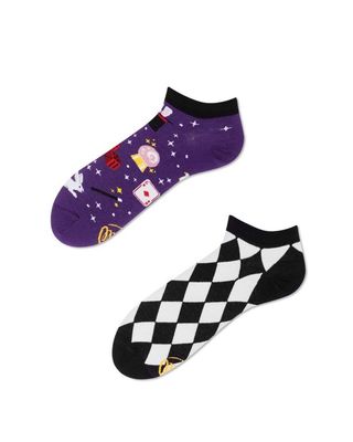 Many Mornings Socks Magician