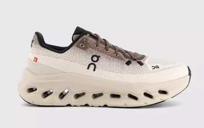 ON Cloudtilt Sneakers