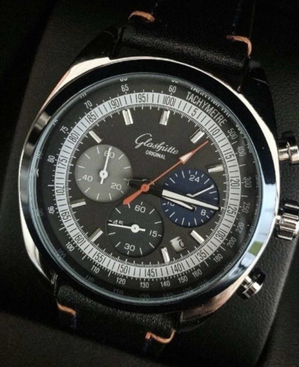 Glashütte herenklok, quartz, kalender, zwart.