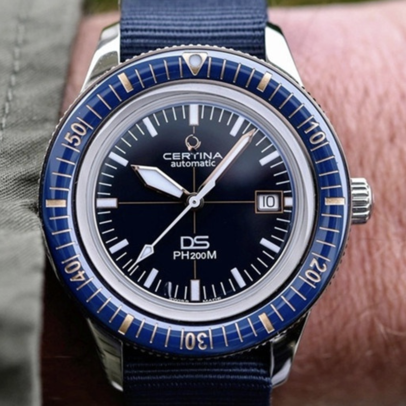 Certina herenhorloge met keramischering.