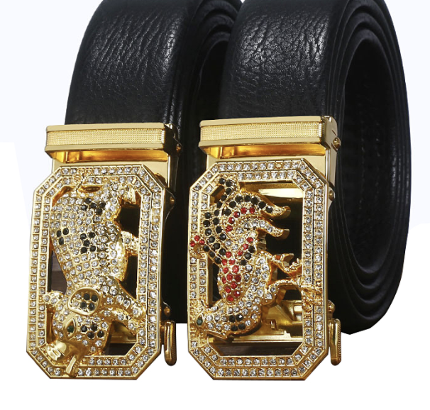 Lederen Ceintur met bling bling.