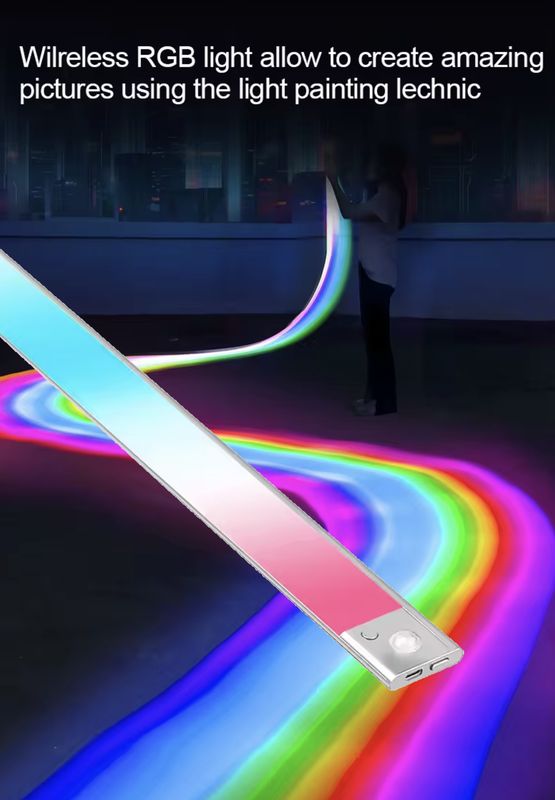 Ambient Sensor Light - RGB Led verlichting met bewegingssensor - Zilver 40 cm - USB oplaadbaar - RGBW - Magnetische bevestiging - Kastverlichting - Slaapkamer - Wijnkast Ambient Sensor Light - RGB Led verlichting met bewegingssensor - Zilver 40 cm - USB oplaadbaar - RGBW - Magnetische bevestiging - Kastverlichting - Slaapkamer - Wijnkast