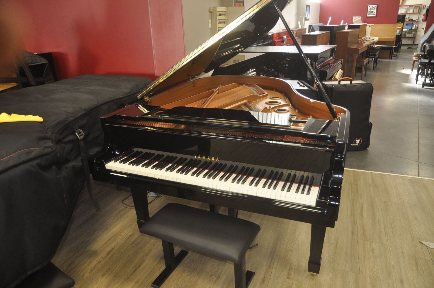 yamaha c3