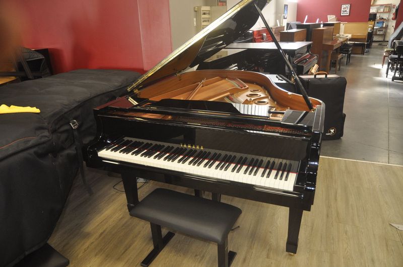 yamaha c3
