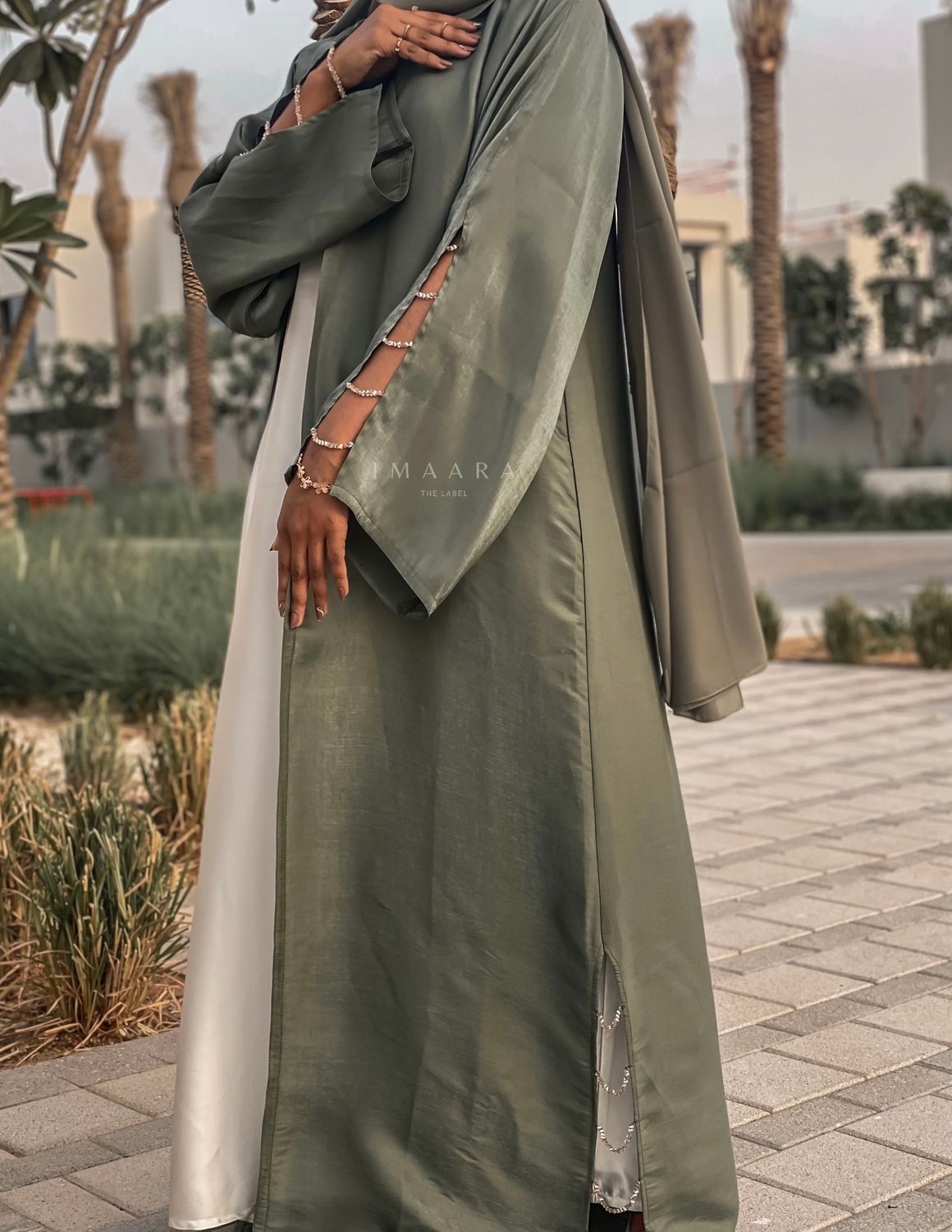 Trilliant cut Abaya