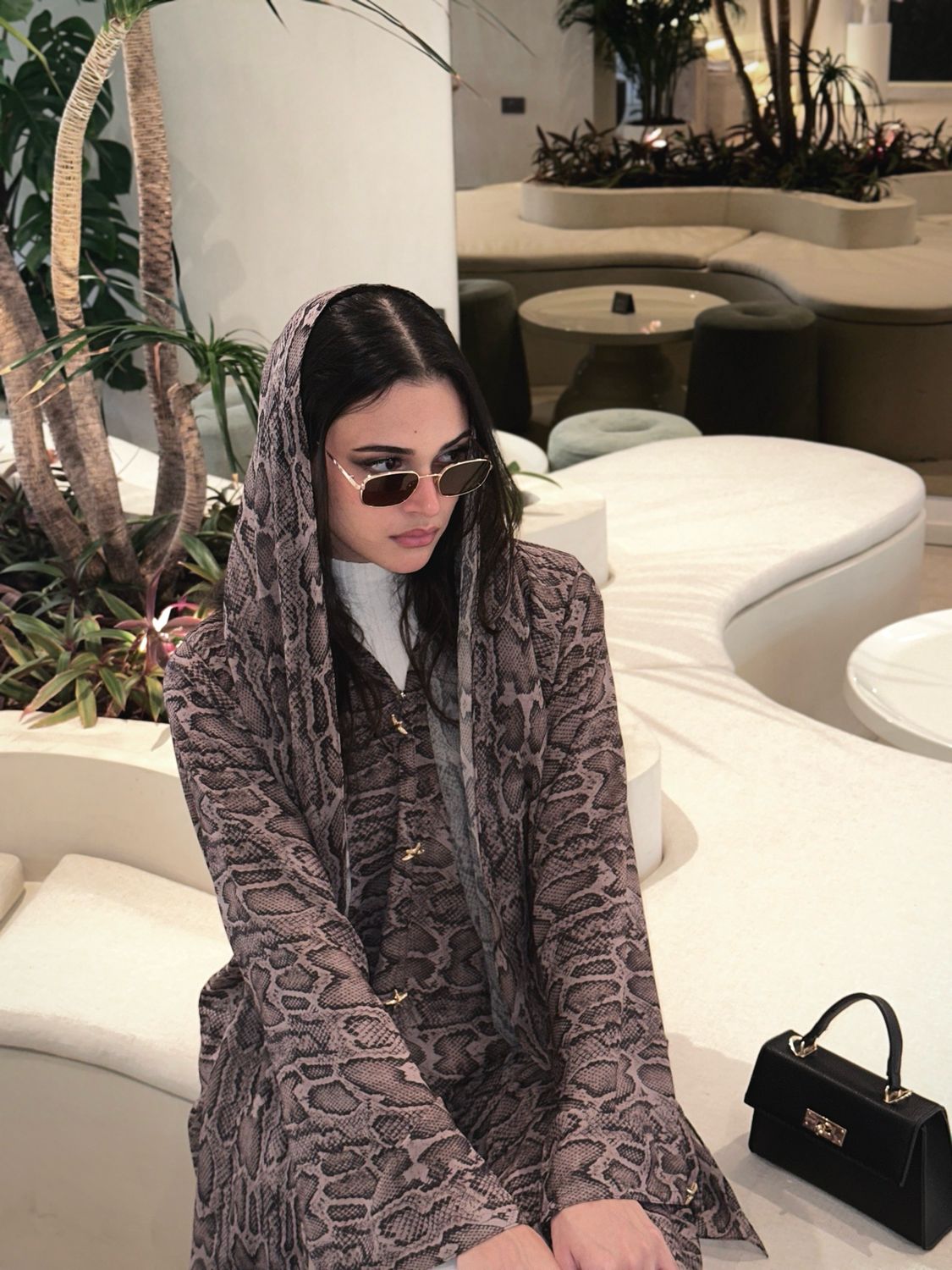 Serpentinè Abaya