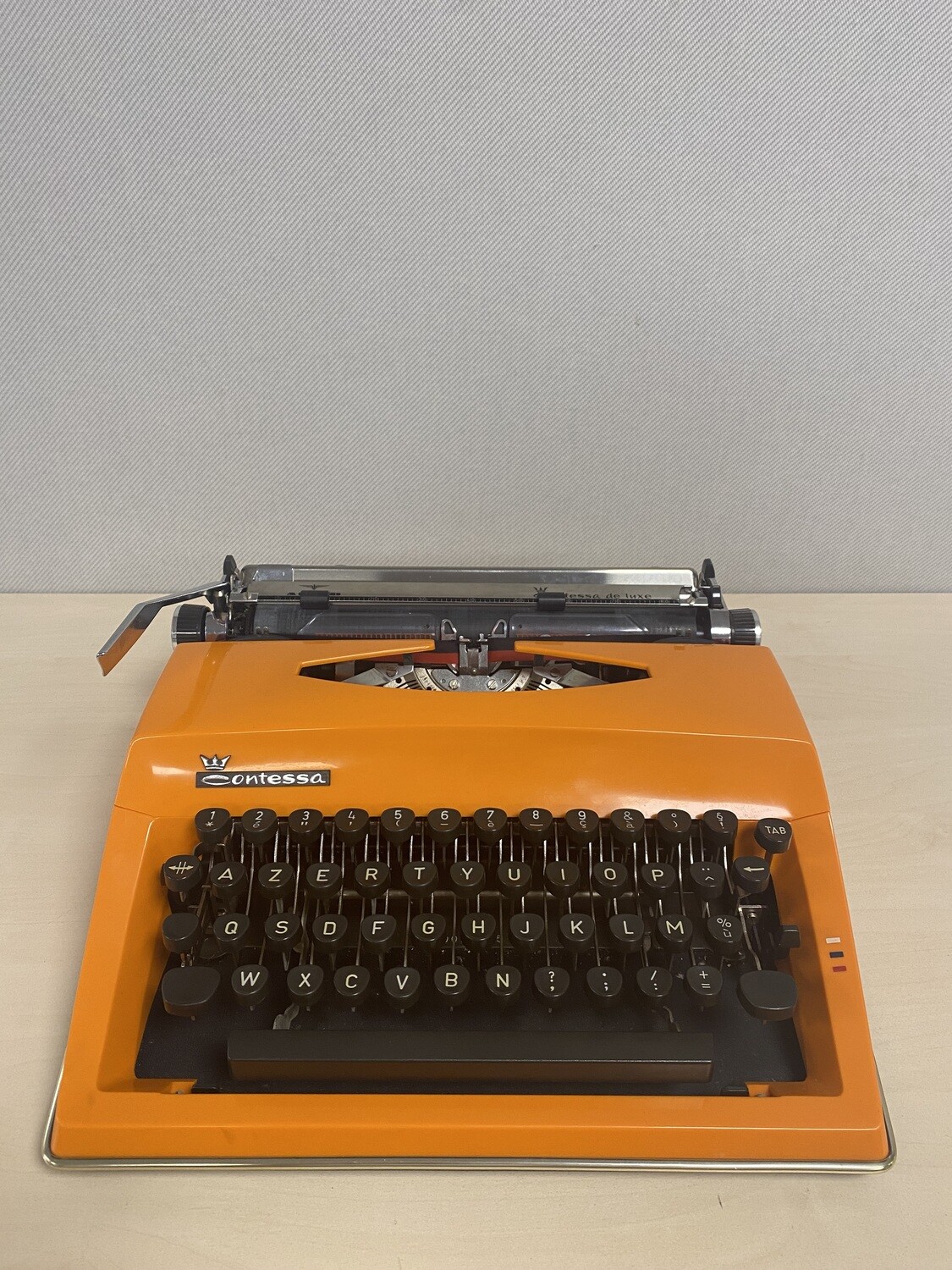 Machine à écrire - Contessa
