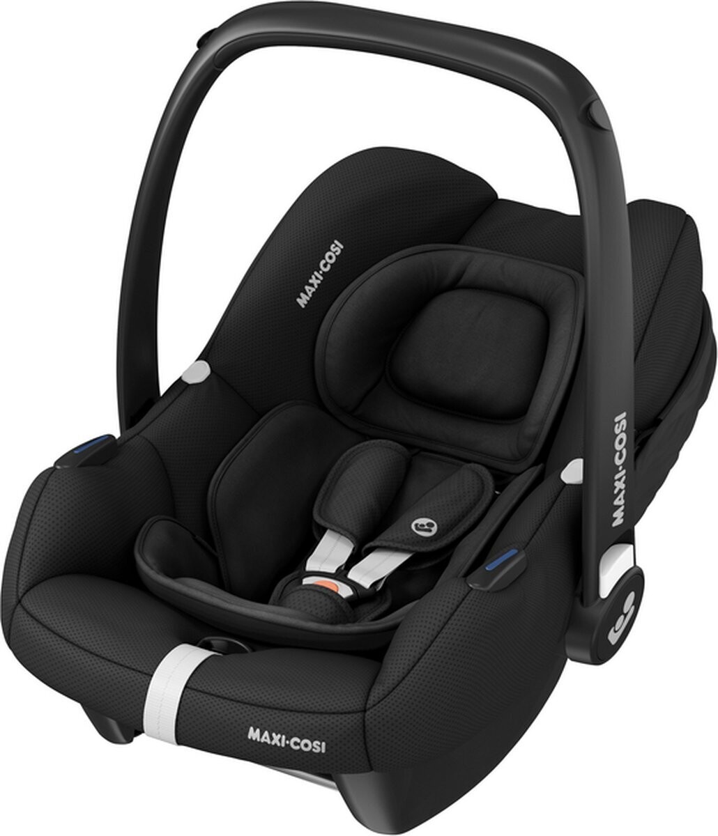 Cadeira auto para bebê Cabriofix iSize na cor preta da marca Maxi Cosi, com design moderno e acolchoado, ideal para proporcionar segurança e conforto para o bebê durante o trajeto.