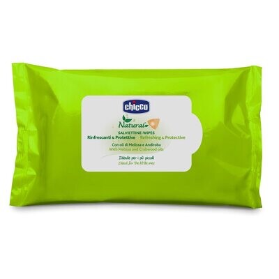 Embalagem de 20 toalhitas Chicco com óleos de melissa e andiroba para proteção natural contra mosquitos.