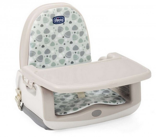 Imagem do assento elevatório Chicco Up to 5 Moonstone em diferentes configurações de uso, com um bebê e uma criança sentados.
