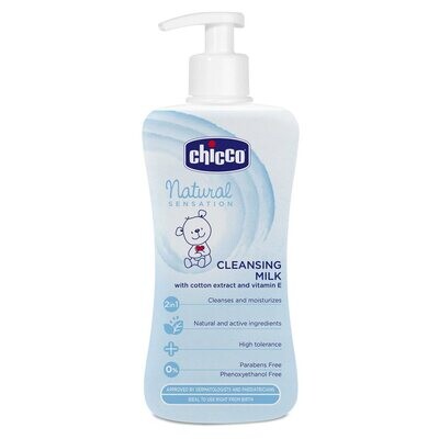 Bisnaga de 300ml do Leite de Limpeza Corporal Natural Sensation da Chicco, com textura suave e emoliente.