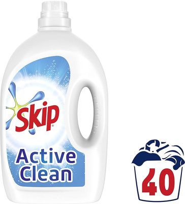 Skip Detergente Líquido Active Clean 2L 40 Doses para roupas impecáveis e livres de manchas, mesmo em água fria e ciclos curtos.