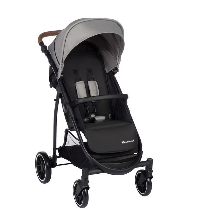 Carrinho de Bebé Bébé Confort Ingenious Tinted Gray: Design compacto e dobrável, reclinação em várias posições, capota extensível com proteção solar, proporcionando conforto, praticidade e um toque de elegância para os passeios com o seu bebé a partir do nascimento até aos 4 anos.