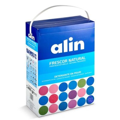 Limpeza eficiente e natural para as roupas da sua família com o Alin Frescor Natural.