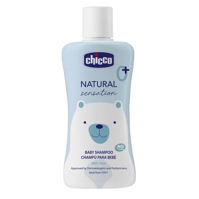 Frasco de Chicco Baby Shampoo Sensação Natural em um fundo limpo e suave.