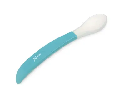 Colher de silicone azul Kiokids Step 2 para bebés a partir dos 6 meses.