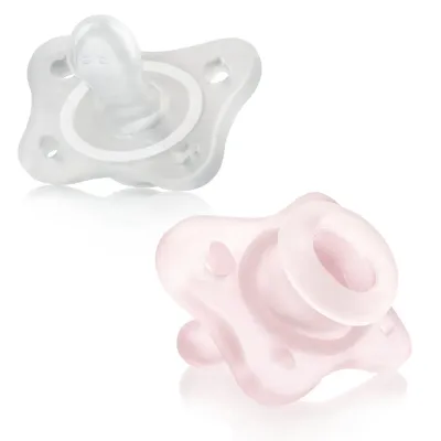 Chupetas Chicco PhysioForma Mini Soft 0–2M em rosa e neutro, super macias para recém-nascidos.