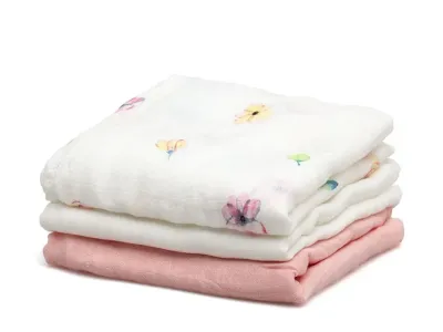 Conjunto de 3 musselinas Kiokids em tons de rosa, delicadas e macias, 70 x 70 cm.