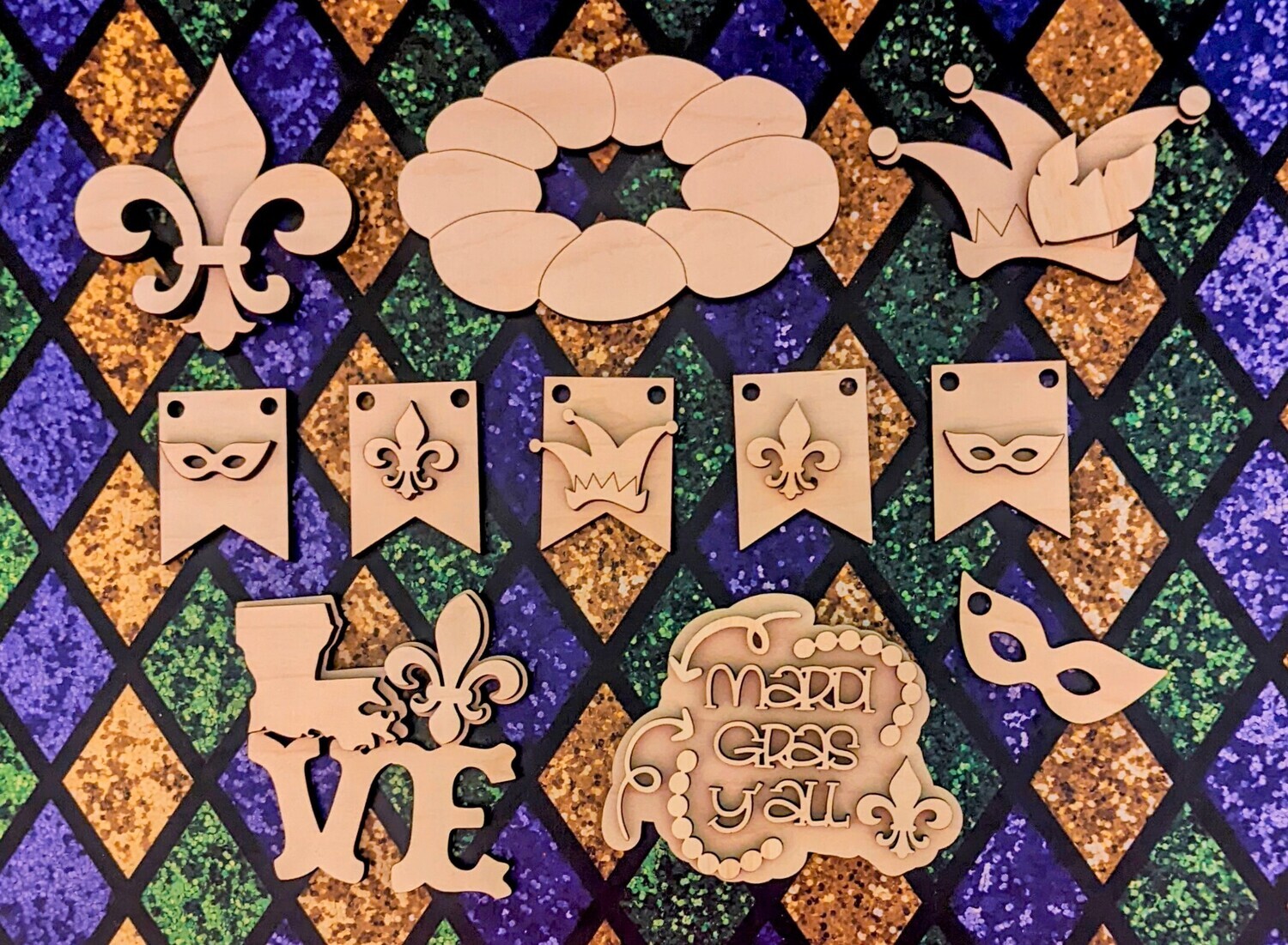 DIY Mardi Gras Tiered Tray Set